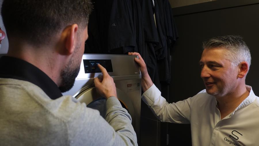 UN RESTAURANT ÉTOILÉ ÉCONOMISE GRÂCE À UNE SOLUTION DE LAVAGE ET DE SÉCHAGE PROFESSIONNELLE